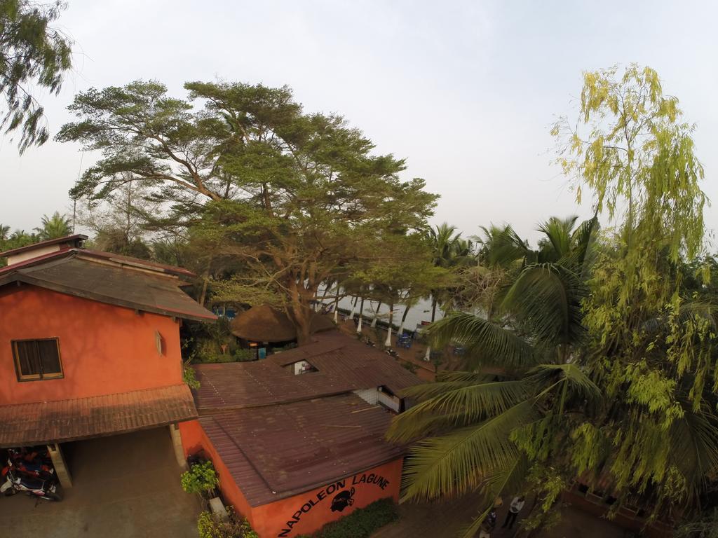 Hotel Napoleon Lagune Lome Exterior photo