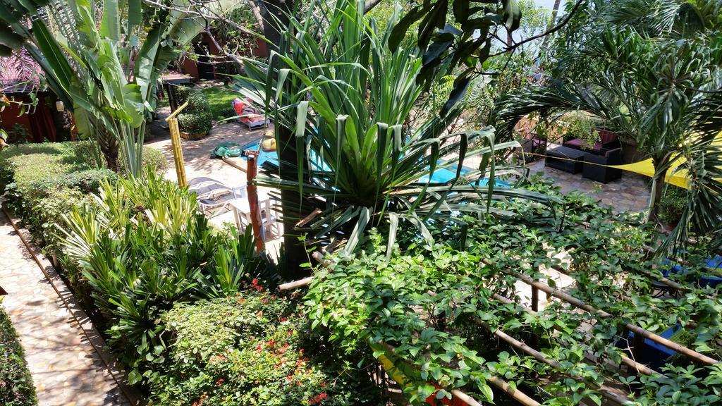 Hotel Napoleon Lagune Lome Exterior photo