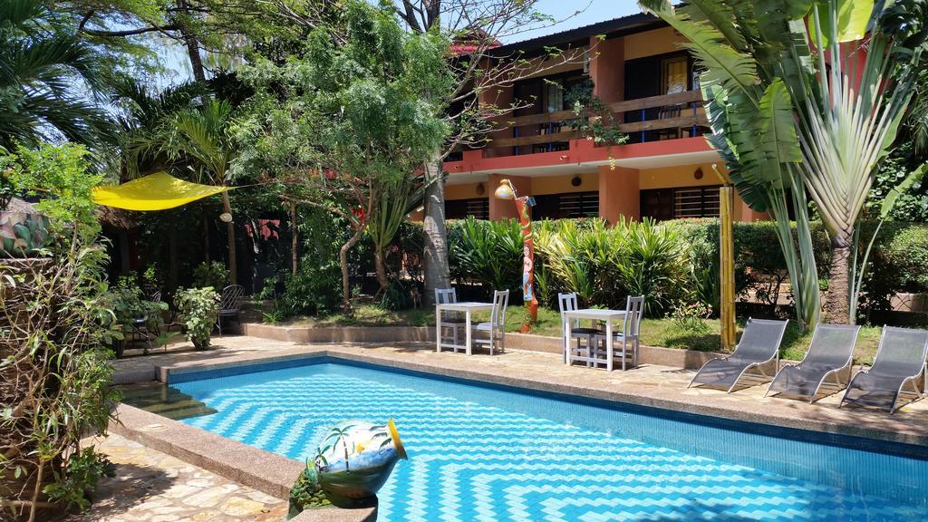 Hotel Napoleon Lagune Lome Exterior photo