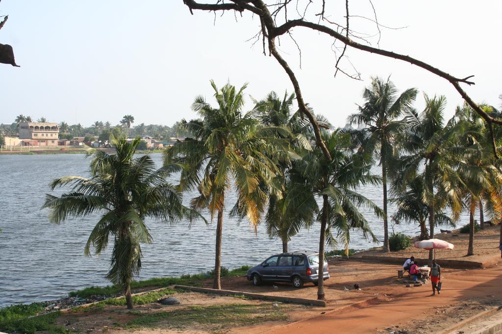 Hotel Napoleon Lagune Lome Exterior photo