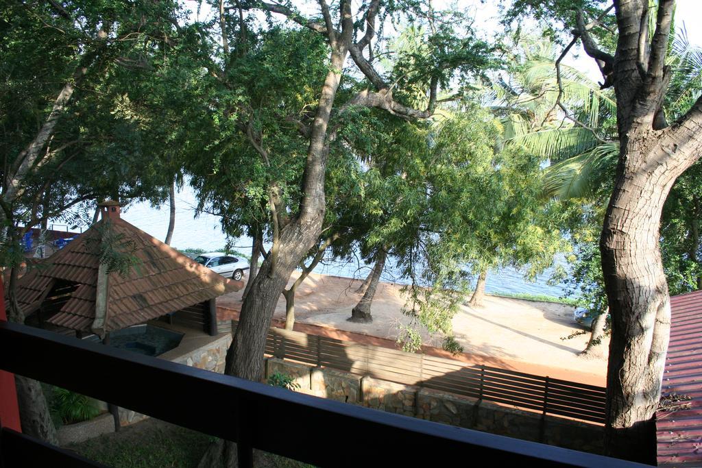 Hotel Napoleon Lagune Lome Exterior photo